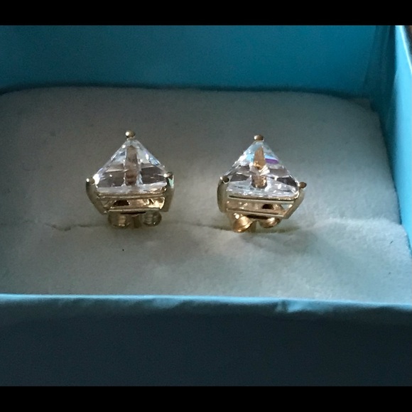 14K Yellow Gold Trillion CZ Post Earrings w/Gift Box - Picture 8 of 13